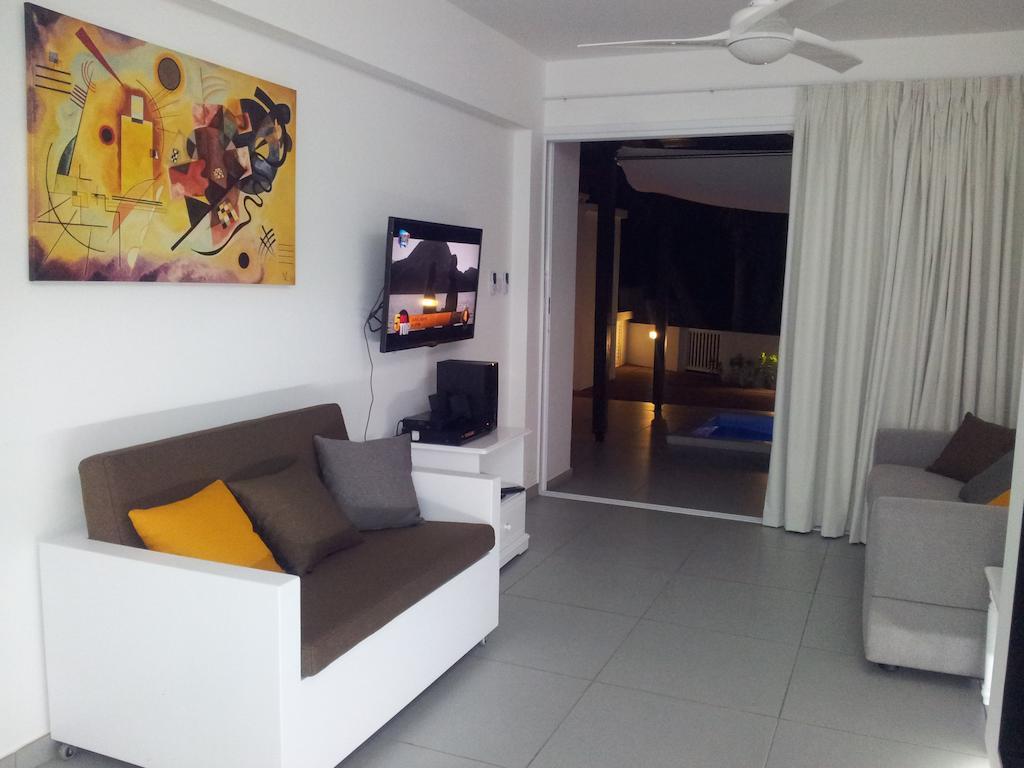 Yialos Holiday Apartments Perivolia Ruang foto